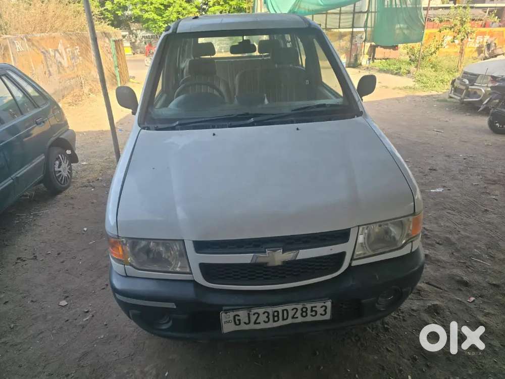 Tavera Car