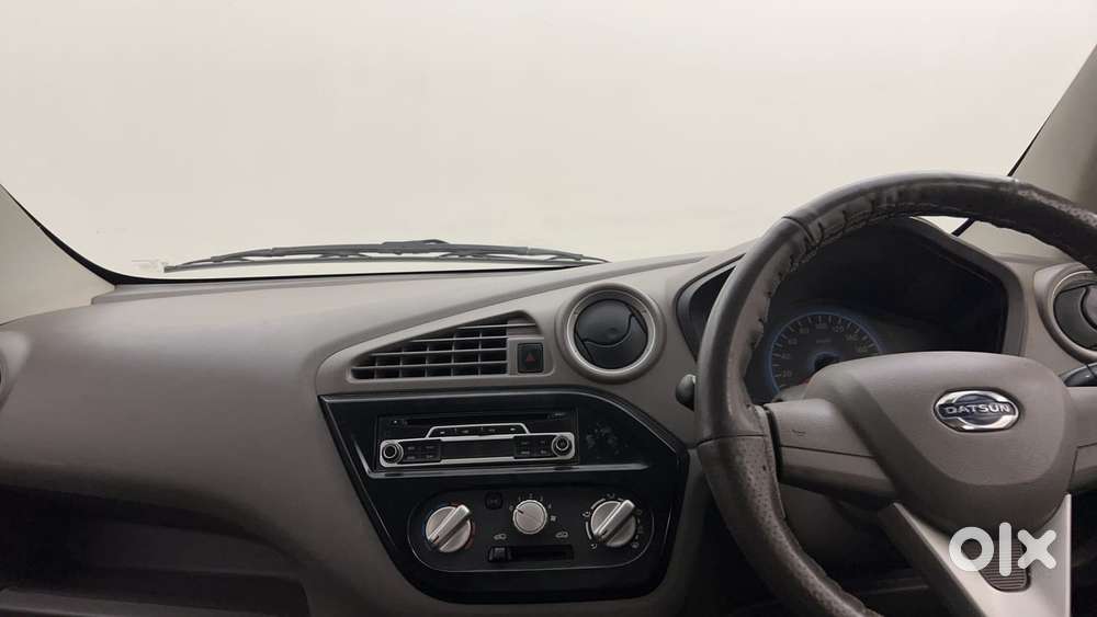 Datsun Redigo T Option, 2016, Petrol