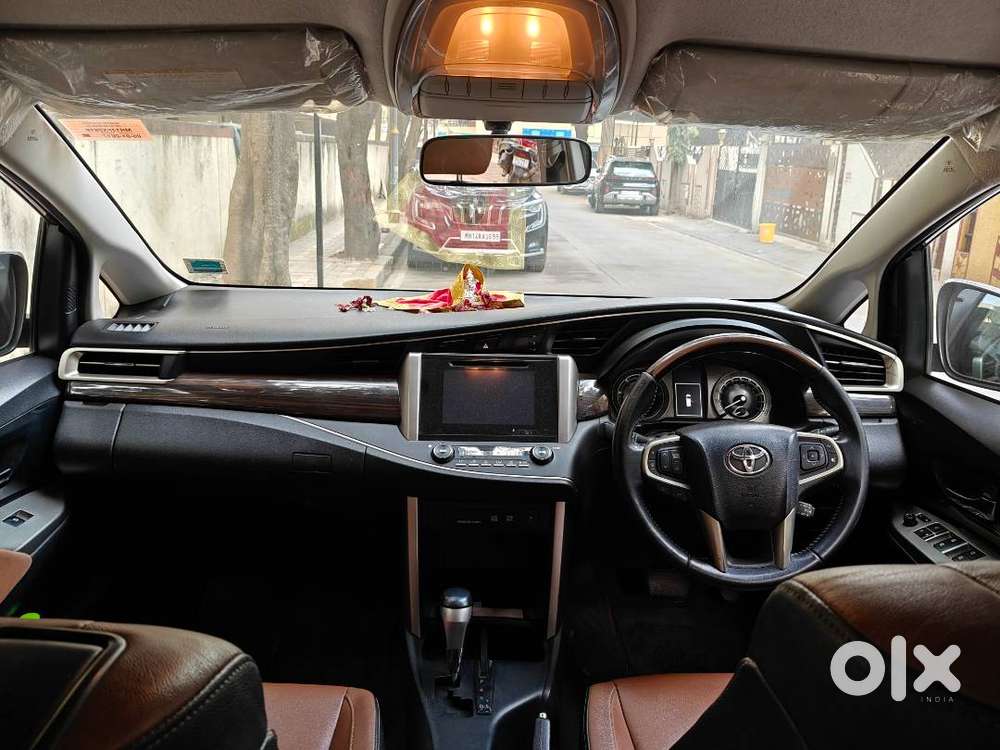 Toyota Innova Crysta 2.8 Z At  2016  Top-end  Grey