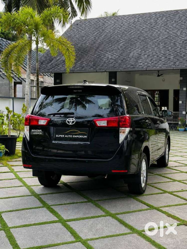 Toyota Innova Crysta 2.4 G Mt, 2024, Diesel