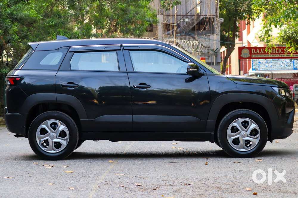 Maruti Suzuki Brezza 1.5 Vxi At Smart Hybrid, 2025, Petrol