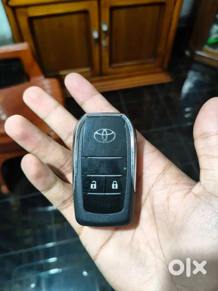 Toyota Innova 2015