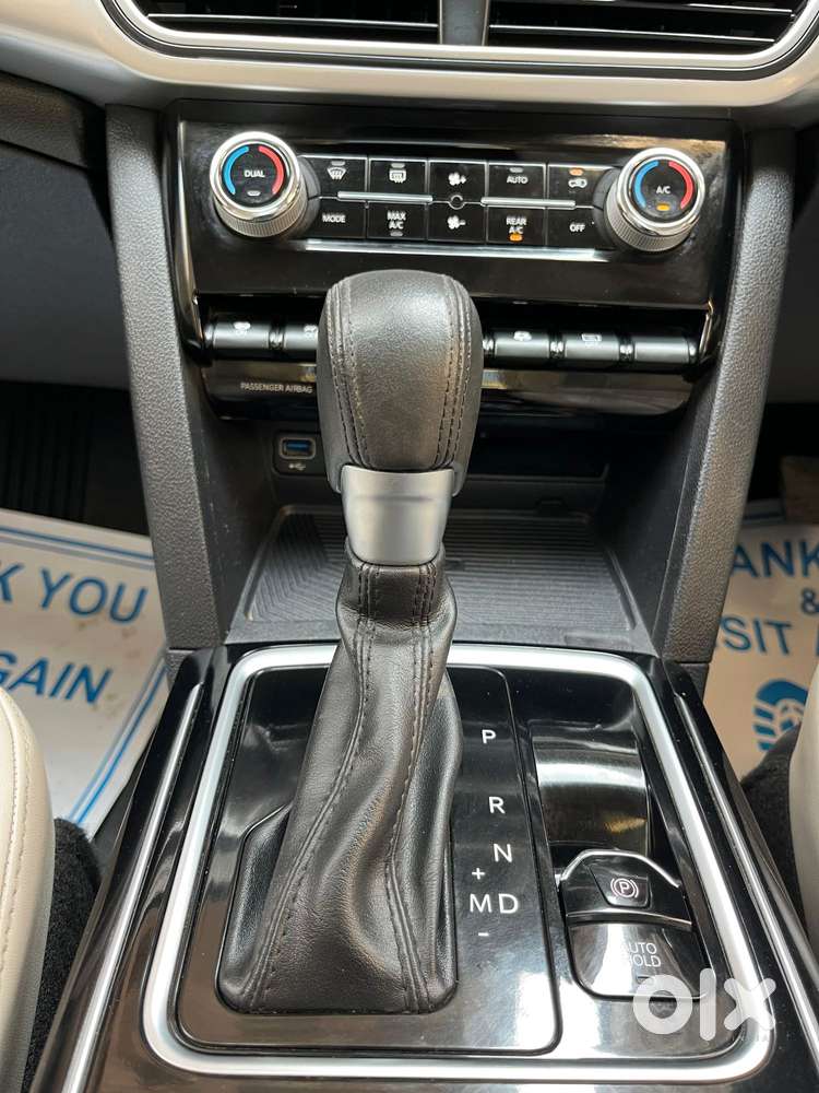 Mahindra Xuv700 2.0 Ax 7 Petrol At Luxury Pack Str, 2022, Petrol