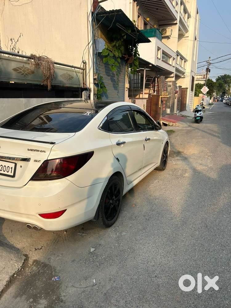 Hyundai Verna 2011 Petrol