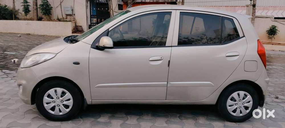 Hyundai I10 Sportz, 2012, Petrol