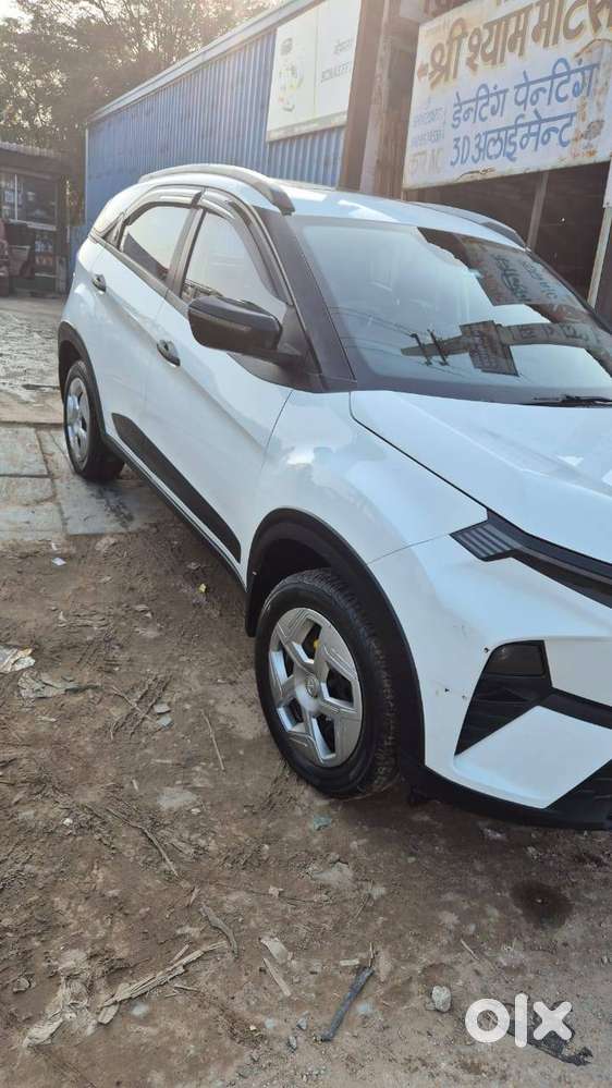 Tata Nexon Pure 2023