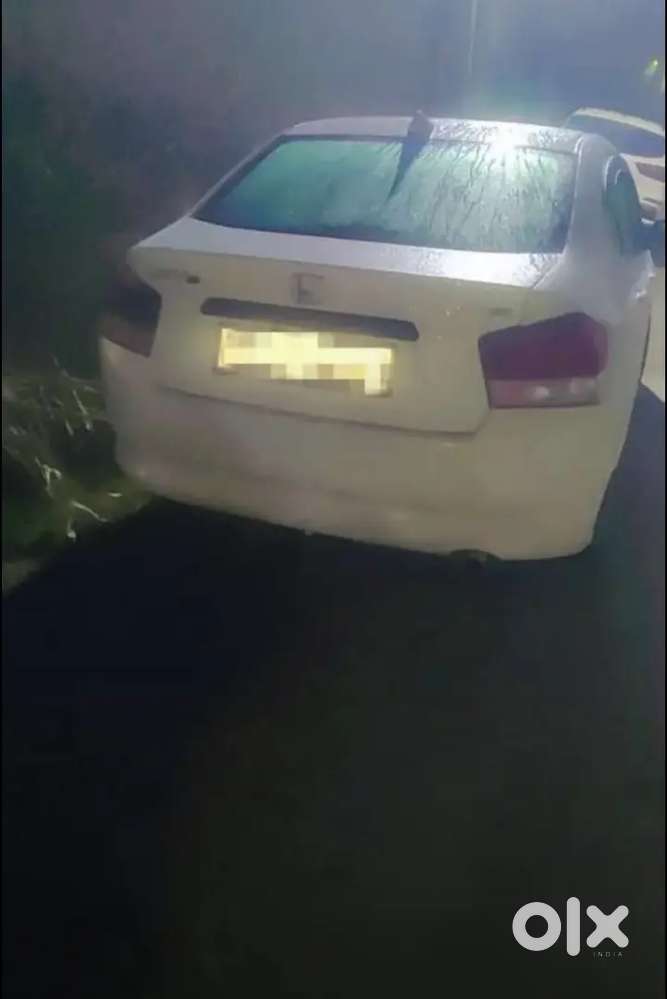 Honda City Ivtech
2010 Model
2030 Tk Valid
All Papers Are Completed