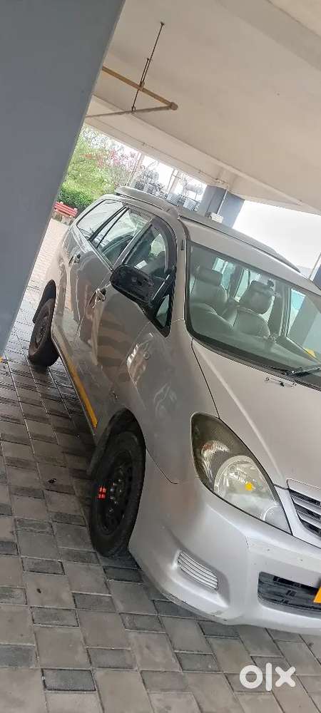 Toyota Innova 2011 Diesel 400000 Km Driven