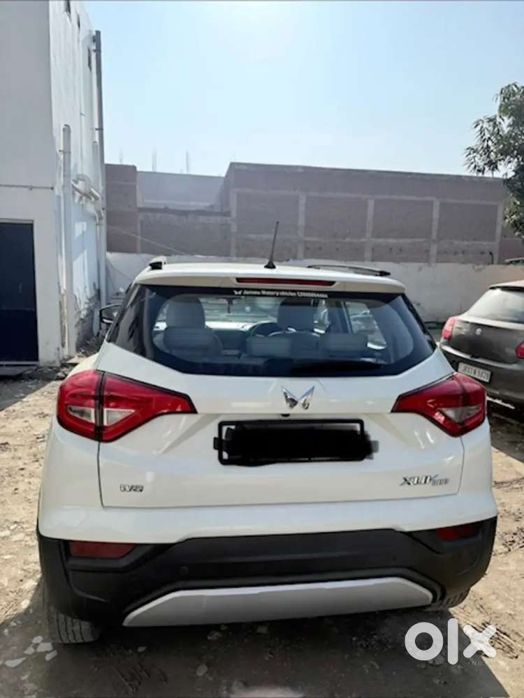 Mahindra Xuv300 2023 Diesel Well Maintained