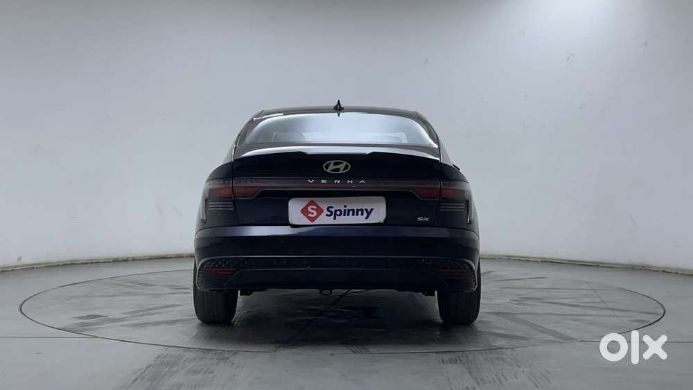 Hyundai Verna Sx 1.5 Petrol Ivt, 2023, Petrol