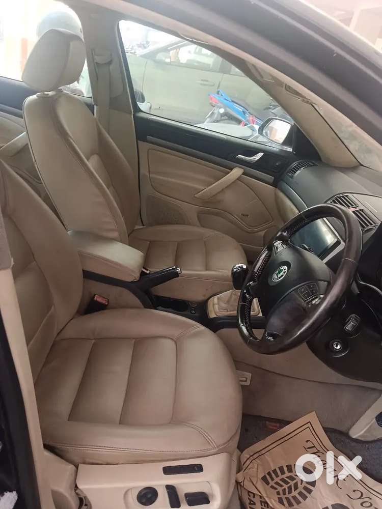 Skoda Laura Black L&k Mt Sunroof Fancy Number, New Battery, 10' Screen