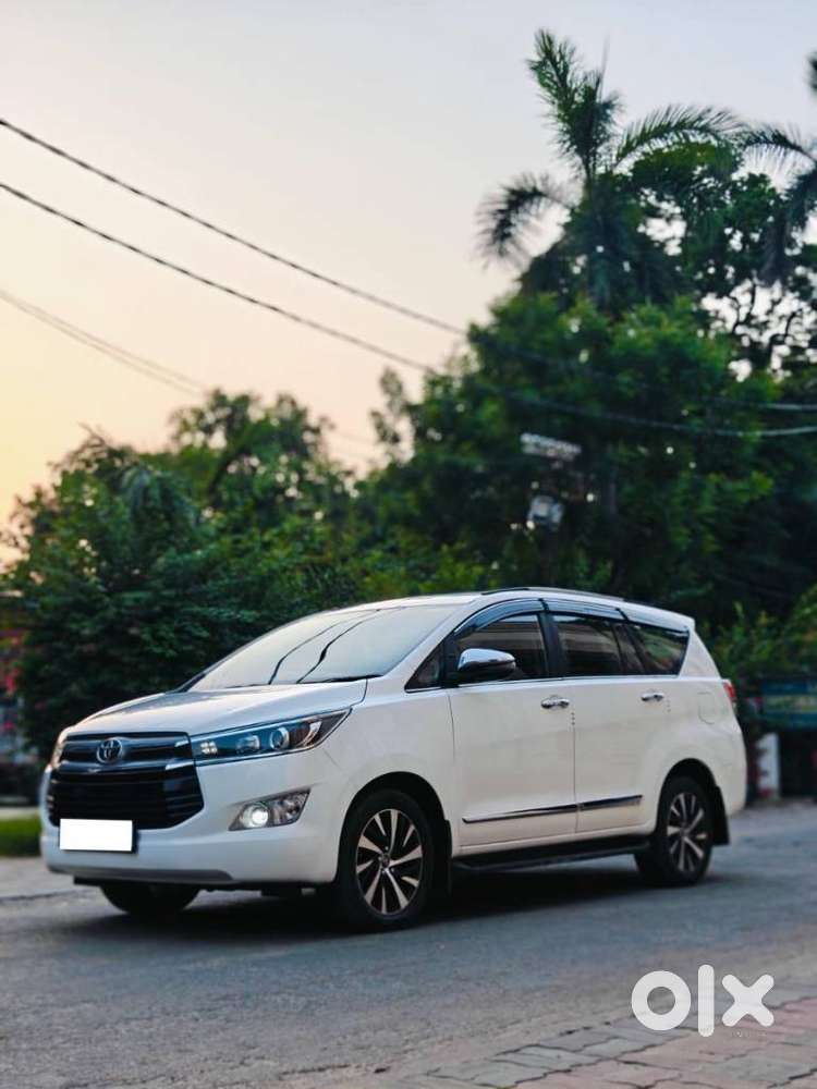 Toyota Innova Crysta 2.8z Automatic, 2018, Diesel