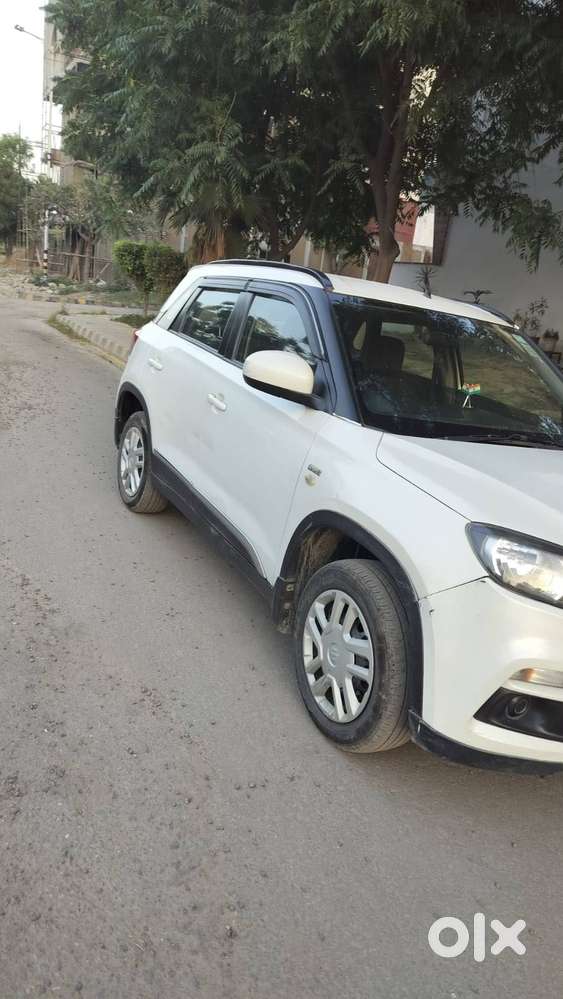 Single Hand Driven White Brezza