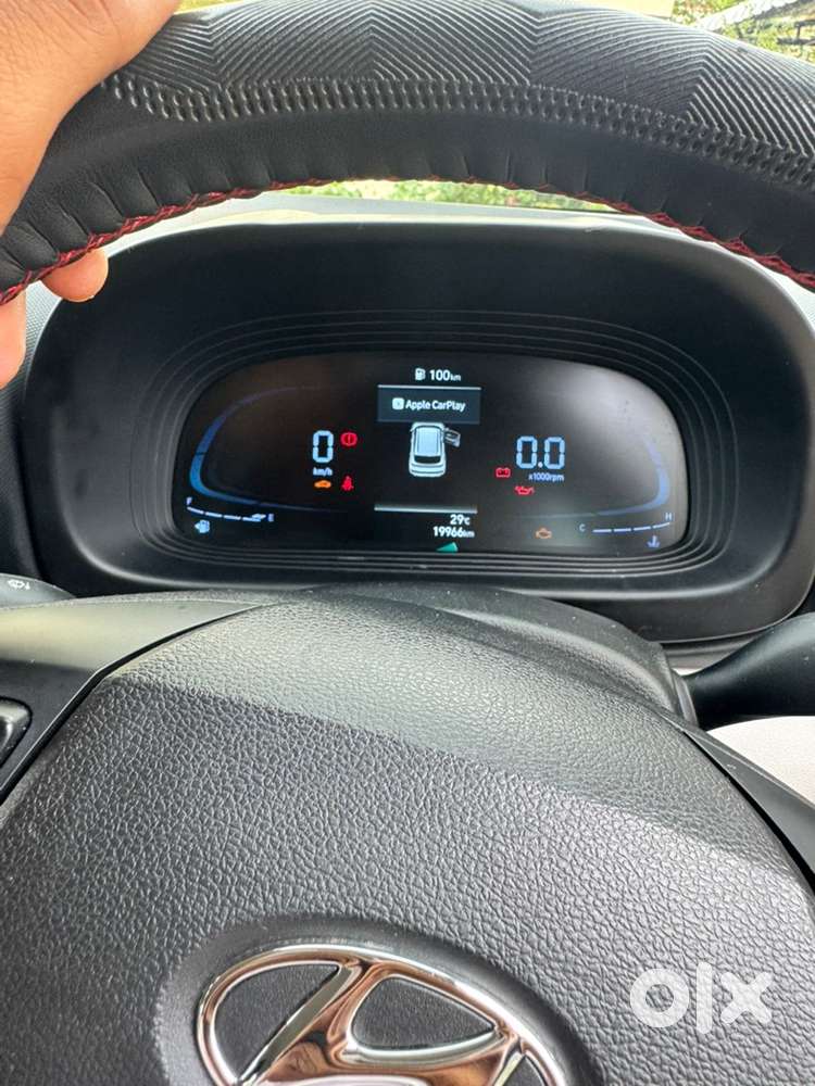Hyundai Venue Petrol 2023- Non -accidental Well Maintained Less Driven