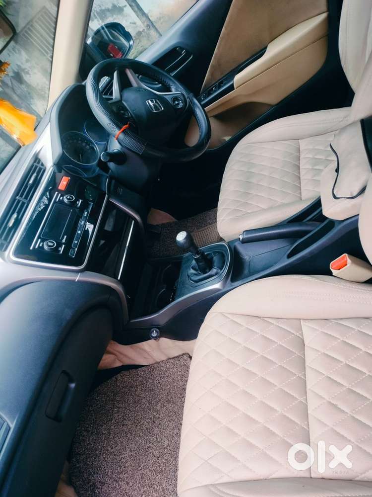 Honda City 1.5 V 2015