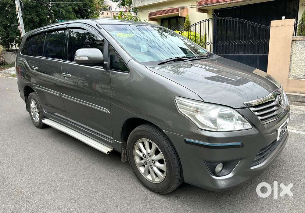 Toyota Innova 2.5 V 8 Str, 2013, Diesel