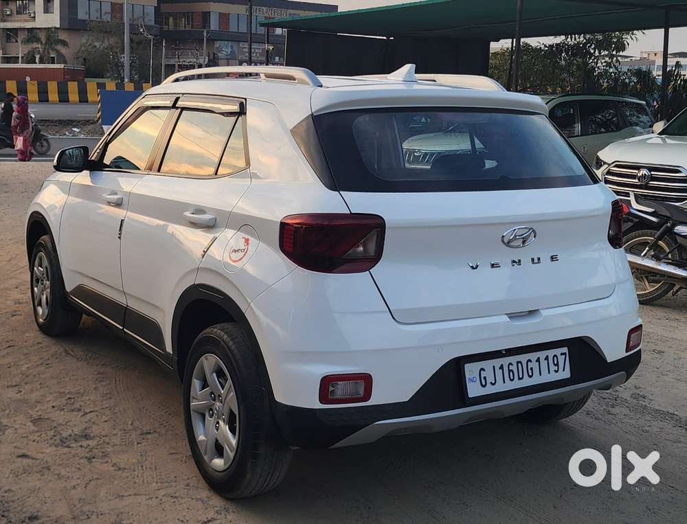 Hyundai New Venue, 2022, Cng & Hybrids