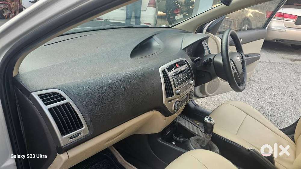 Hyundai I20 Sportz 1.4 Crdi 6 Speed Bs-iv, 2013, Diesel