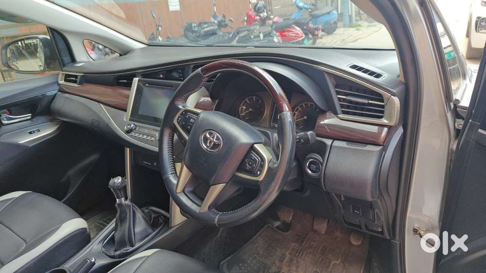 Toyota Innova Crysta 2.4 V, 2017, Diesel