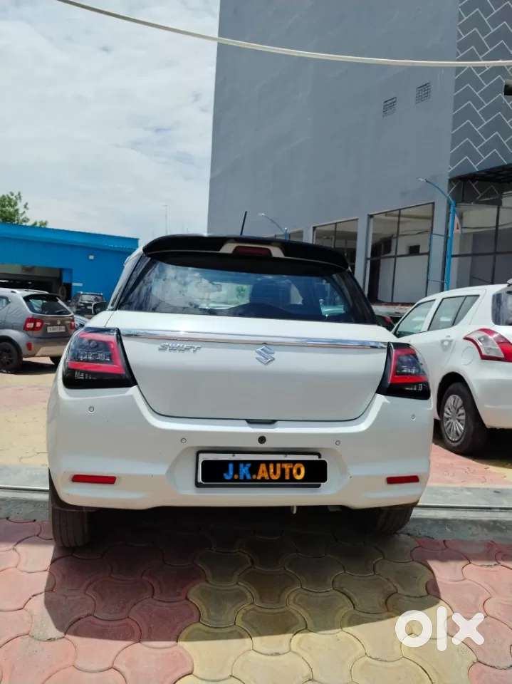Maruti Suzuki Swift Vxi, 2025, Petrol