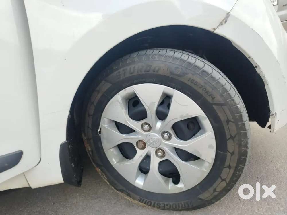 Hyundai Xcent 2016