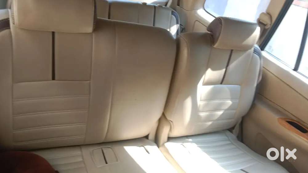 Toyota Innova 2012