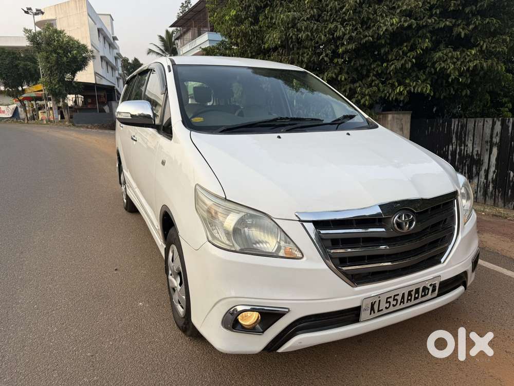 Toyota Innova 2.5 G (diesel) 8 Seater, 2015, Diesel