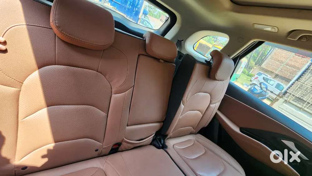 Mg Hector Plus 2024 Diesel 14000 Km Driven