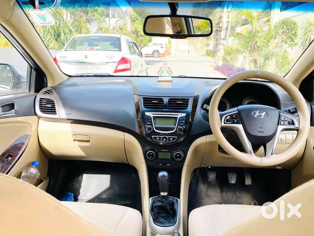 Hyundai Fluidic Verna 1.6 Vtvt Sx, 2011, Petrol