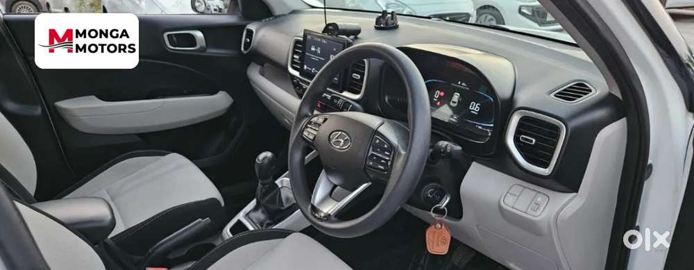 Hyundai Venue S 1.2 Petrol, 2022, Petrol