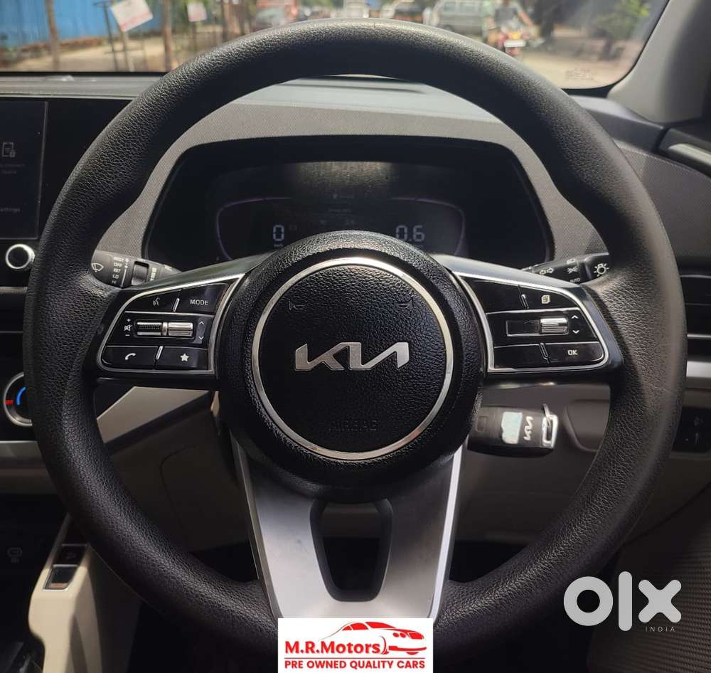 Kia Carens 1.4 Premium 7 Str, 2023, Petrol