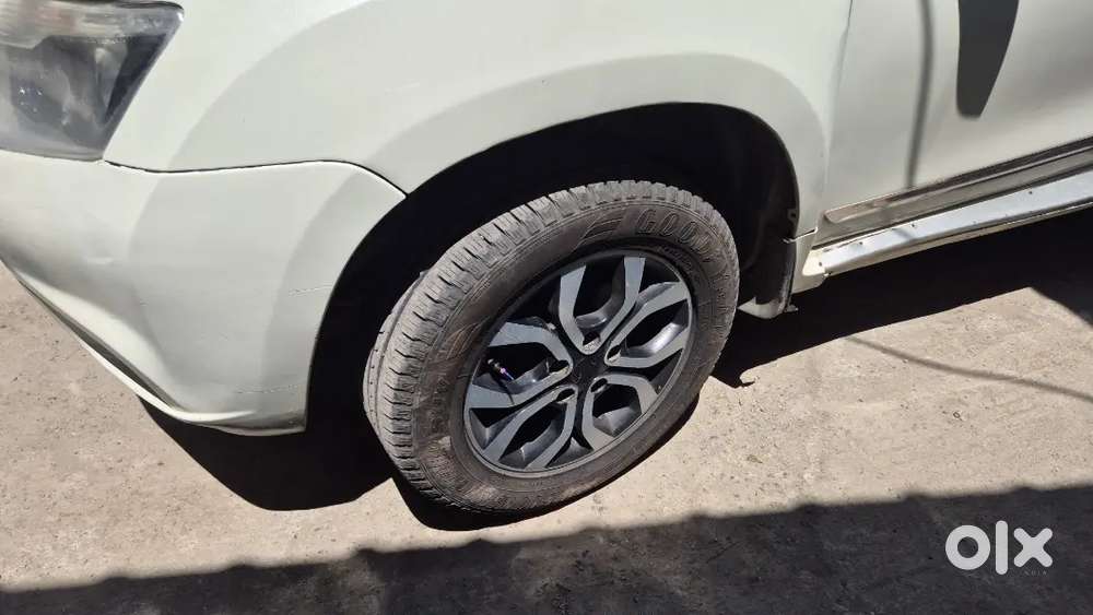 Leather Seat Covers ,new Tyres