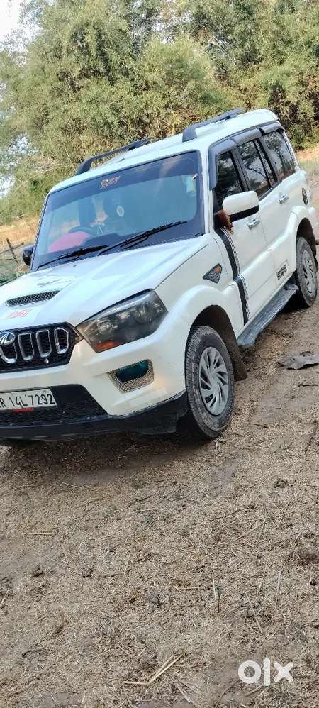 Scorpio S2 गाड़ी है कृपया लेने वाले ही Sms करे