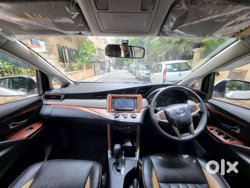 Toyota Innova Crysta 2.7 Gx At 8s, 2016, Petrol