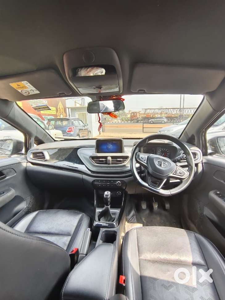 Tata Altroz 1.2 Xz Plus Dark Edition, 2023, Petrol