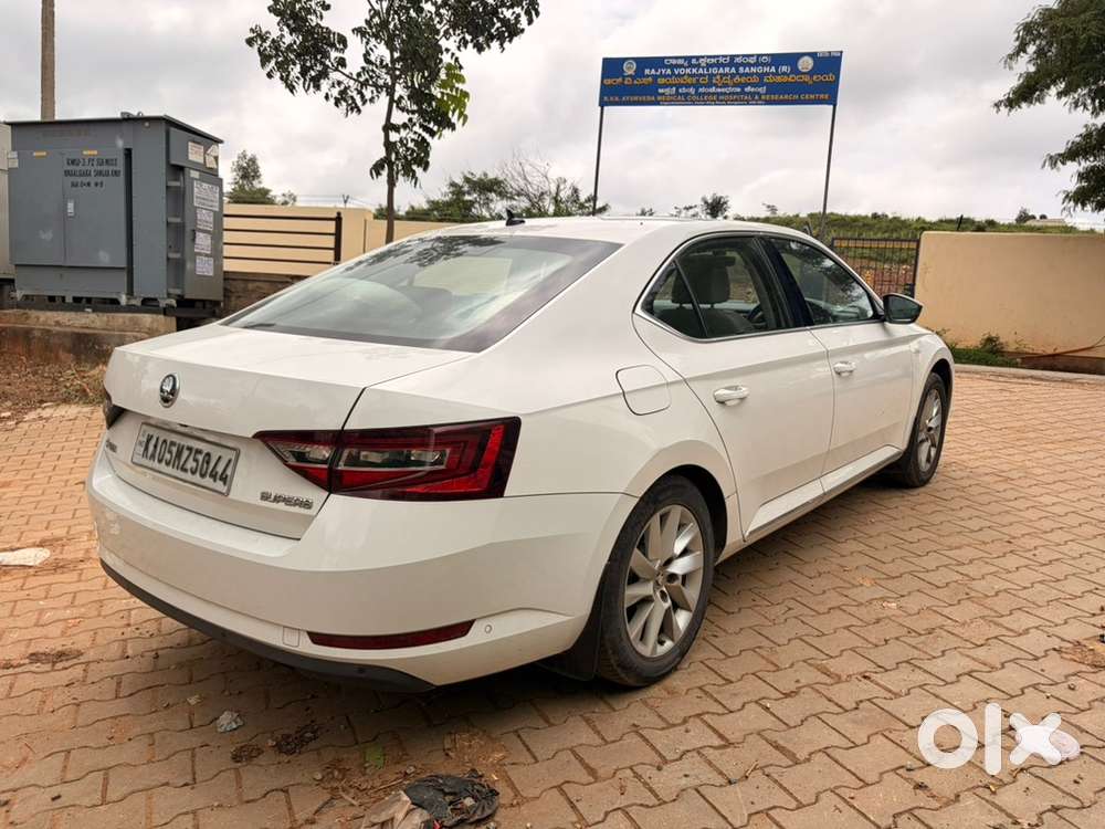Skoda Superb 2019 Diesel Well Maintained