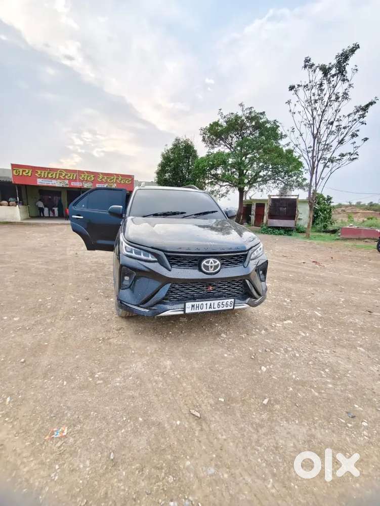 Toyota Fortuner Legender 2009 Diesel 100000 Km Driven