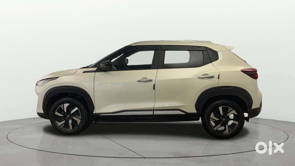 Nissan Magnite Kuro Edition Petrol Amt, 2025, Petrol