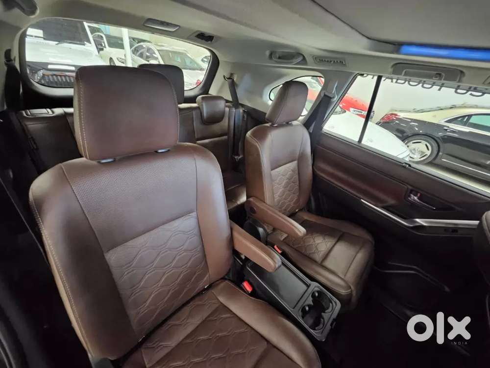 Toyota Innova Hycross 2.0 Zx (o) Hybrid 7 Str, 2024, Petrol