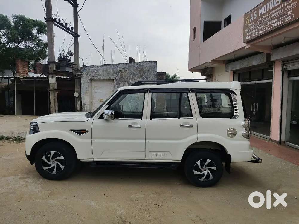 Mahindra Scorpio Diesel 2017 S2 M2di 9 Seater