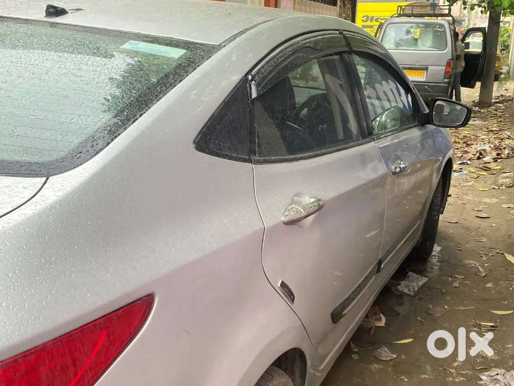 Hyundai Fluidic Verna 2015