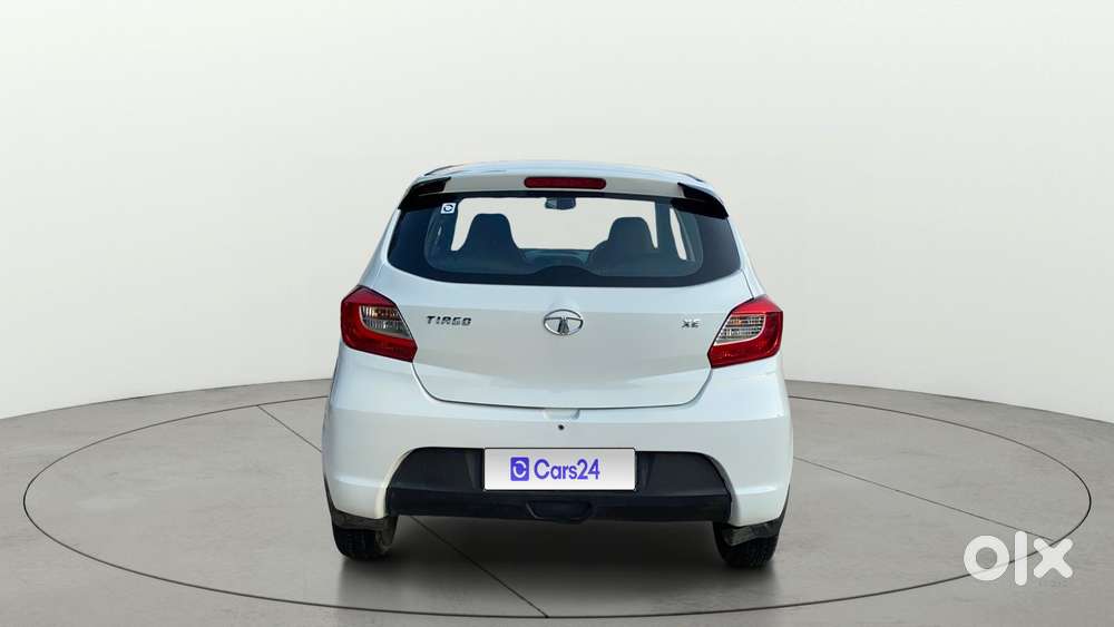 Tata Tiago Xe, 2017, Petrol