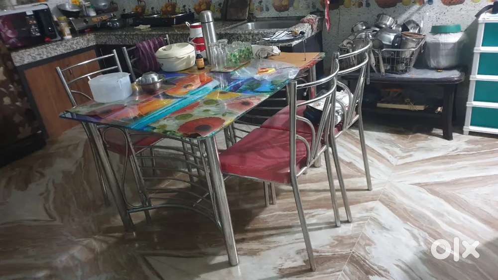 Dining set still