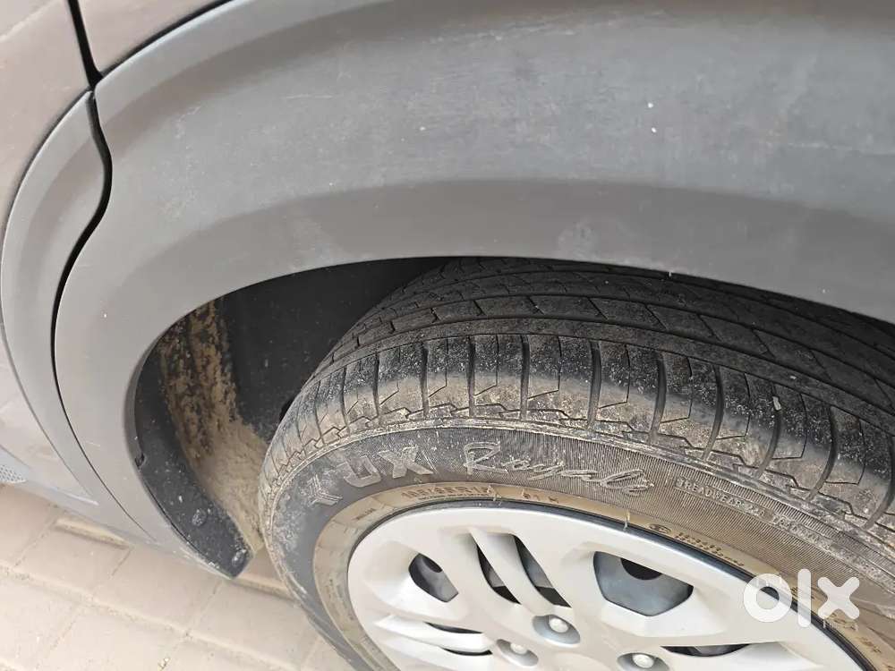 Kia Carens Petrol Well Maintained