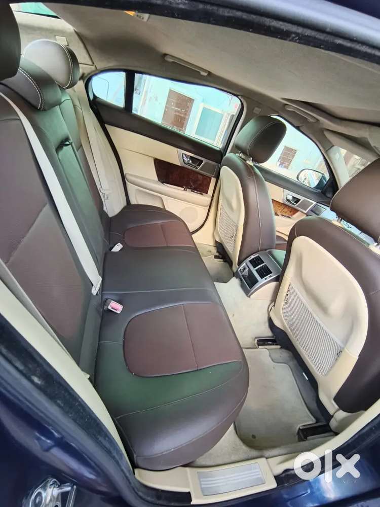 Jaguar Xf 2011 Diesel 61000 Km Driven