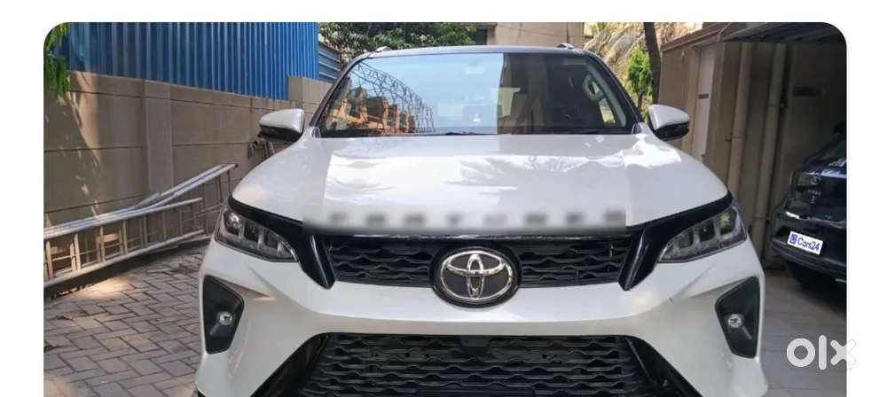 Toyota Fortuner Legender 2023 Petrol 18000 Km Driven