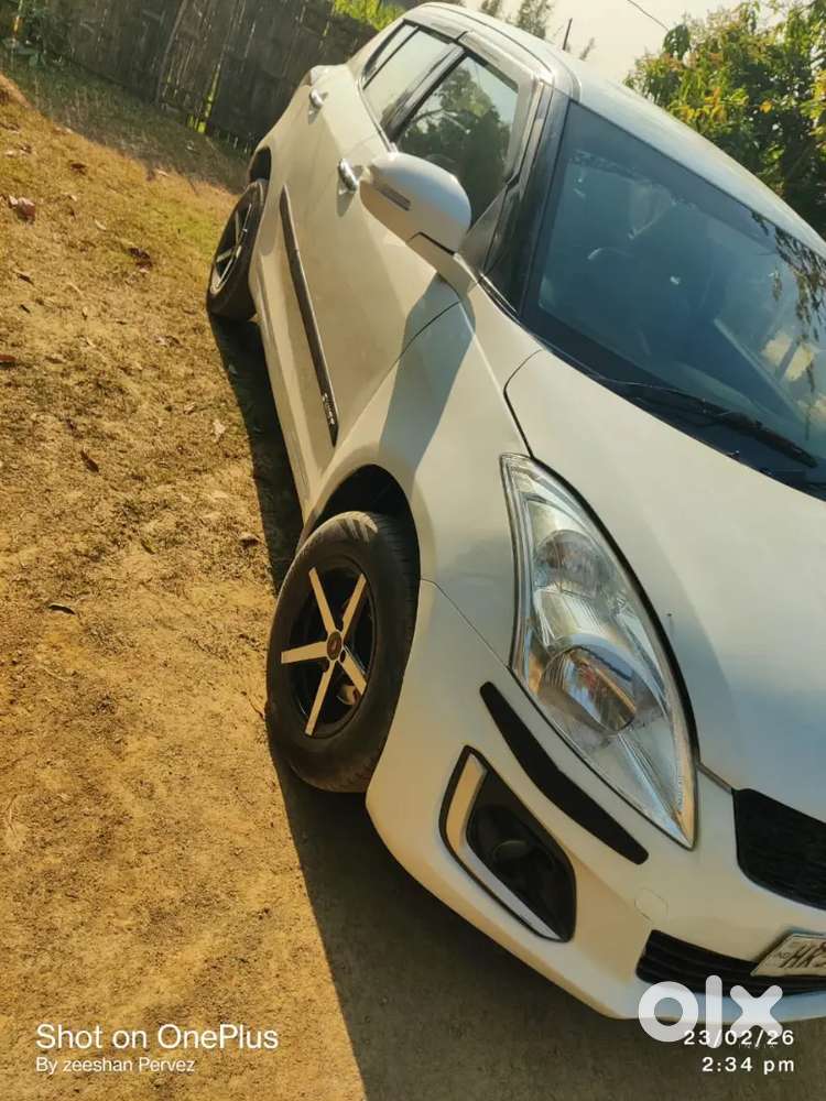 Maruti Suzuki Swift Vxi 2015 Petrol Alloy Wheels
