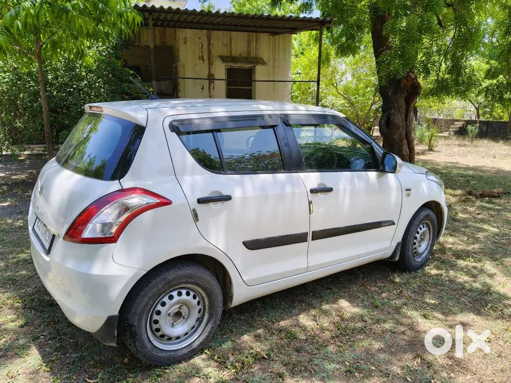 Maruti Suzuki Swift 2017 Diesel 72000 Km Driven