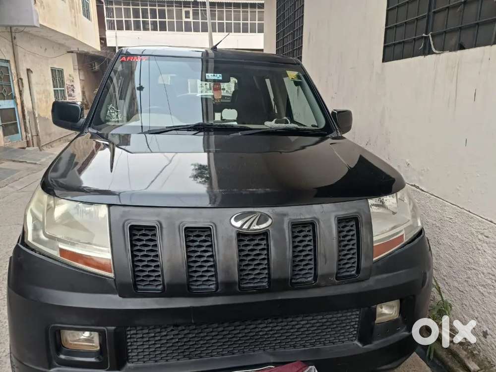 Mahindra Tuv 300 2016