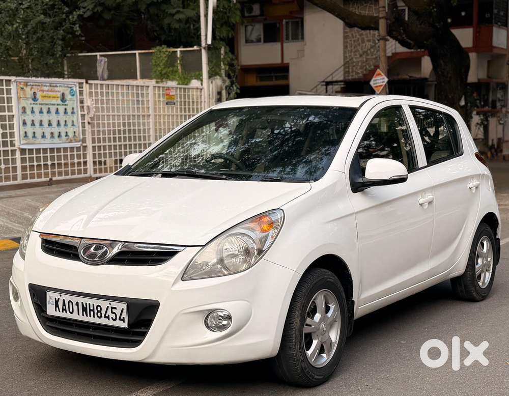Hyundai I20 2010-2012 1.2 Asta Option With Sunroof, 2011, Petrol